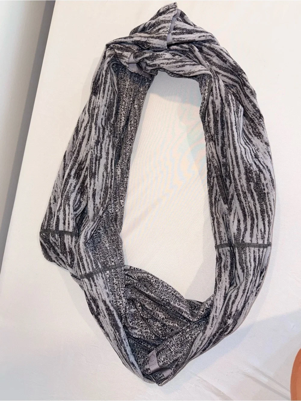 Lululemon Light Gray Textured Knit Scarf with Snap Trim